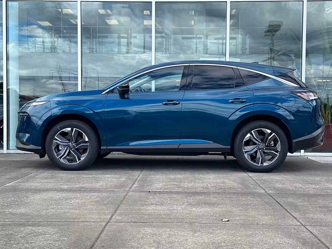 2025 Nissan Murano SL - Image 6