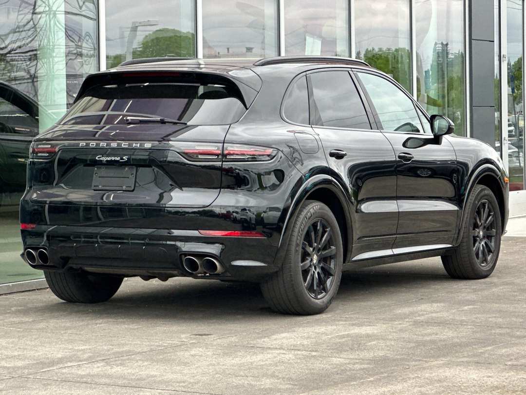 2020 Porsche Cayenne S - Image 3