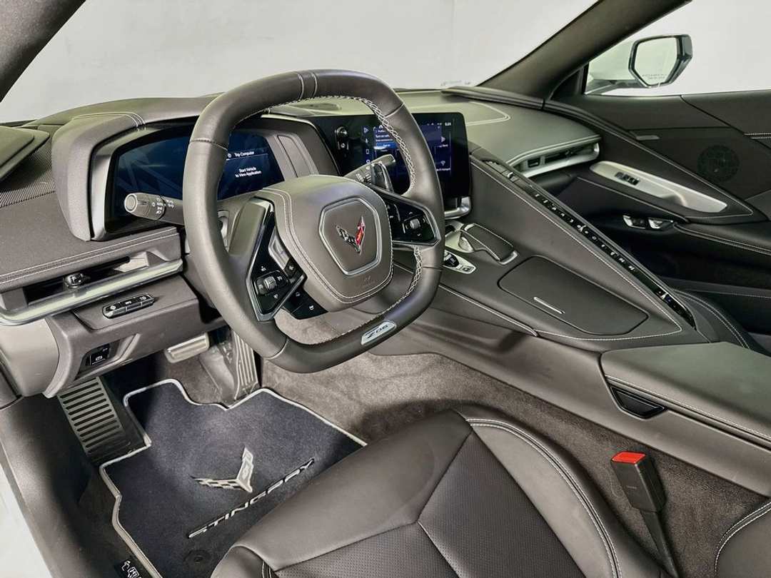 2025 Chevrolet Corvette Z06 - Image 7
