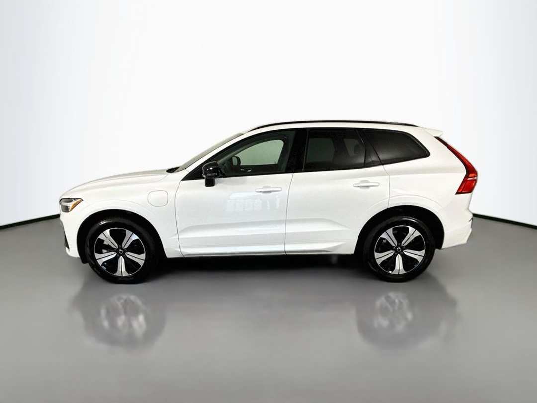 2025 Volvo Xc60 Plug-In Hybrid T8 Core - Image 3