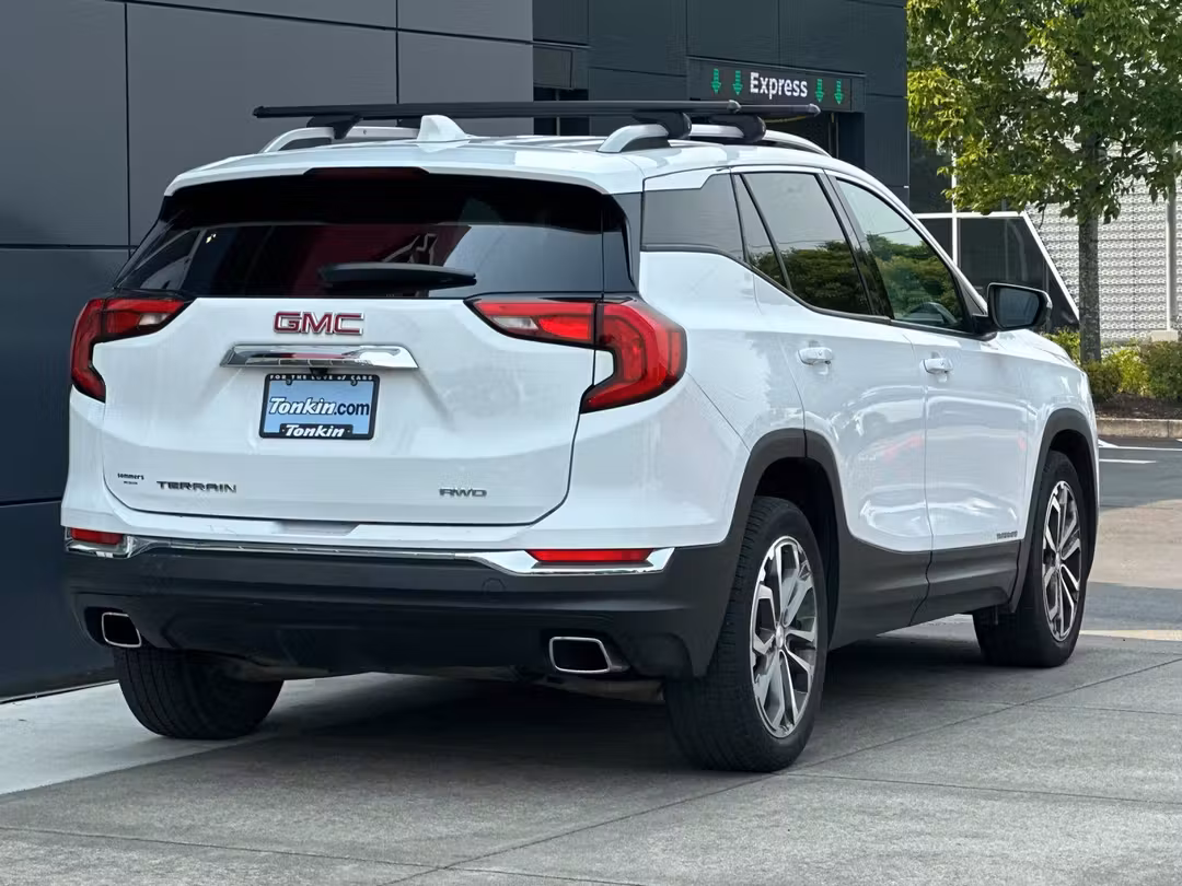 2019 GMC Terrain SLT - Image 3