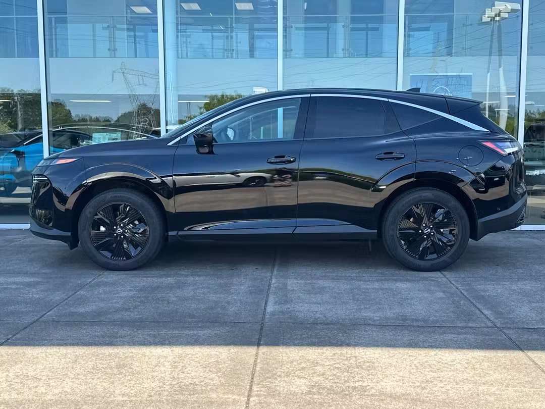 2025 Nissan Murano SV - Image 6