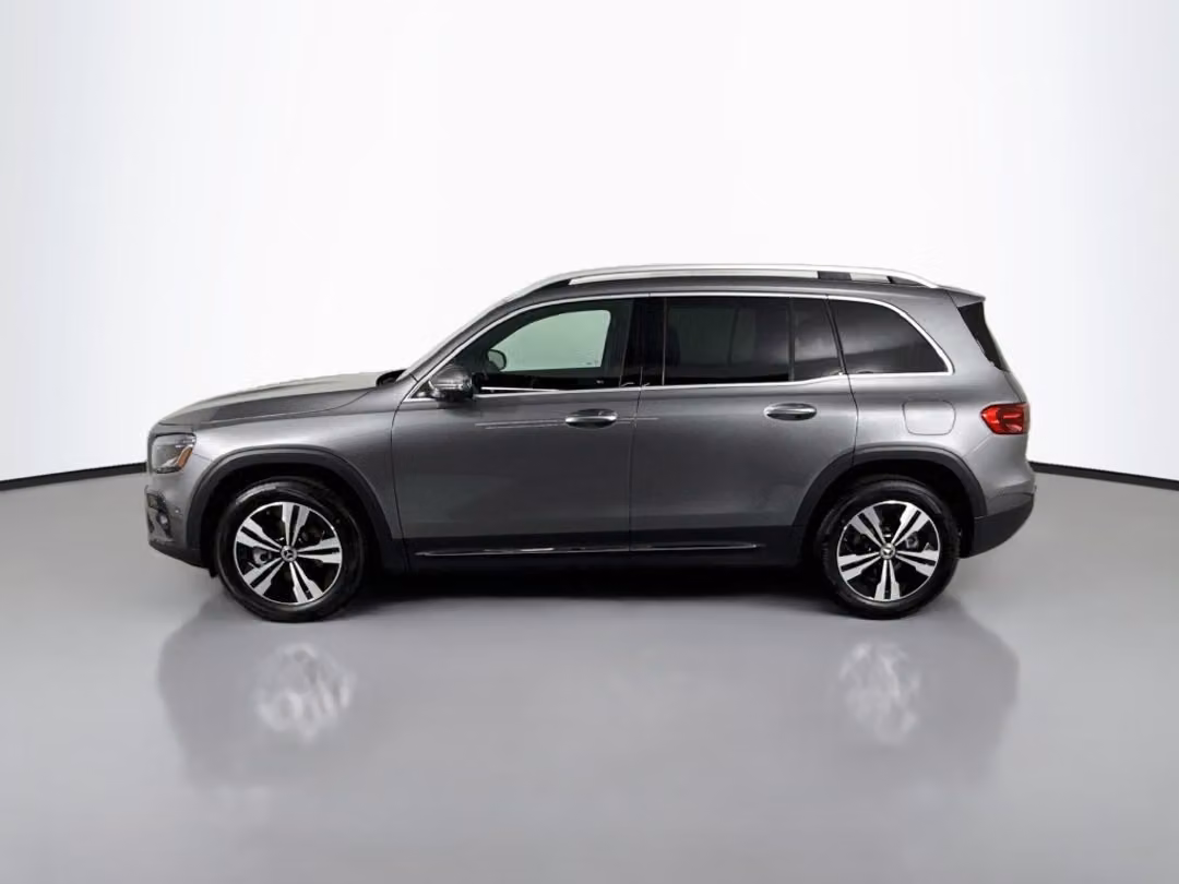2026 Mercedes-Benz GLB 250 - Image 2