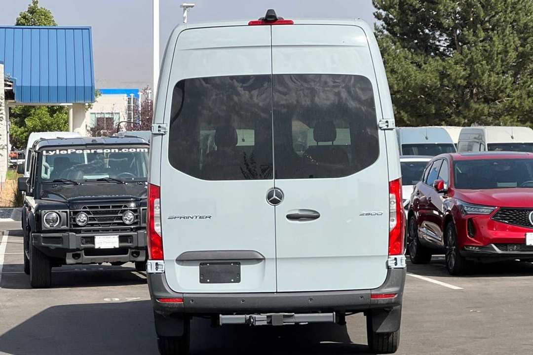 2024 Mercedes-Benz Sprinter 2500 Cargo 170 WB - Image 7