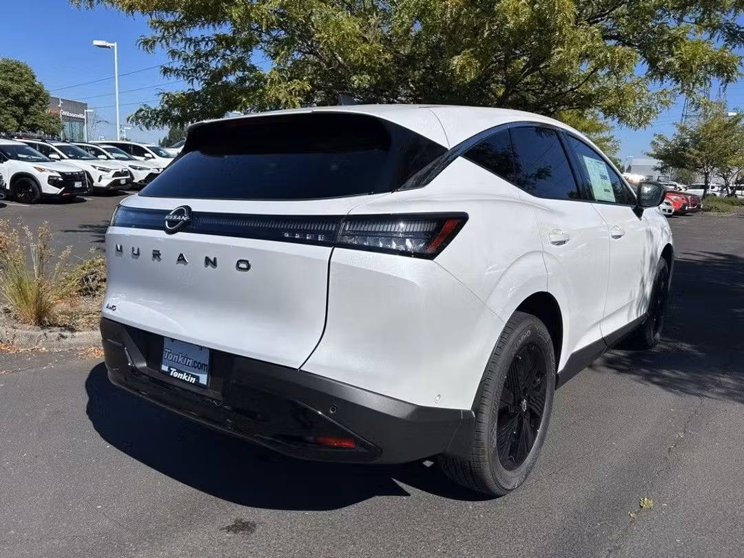 2025 Nissan Murano SV - Image 5