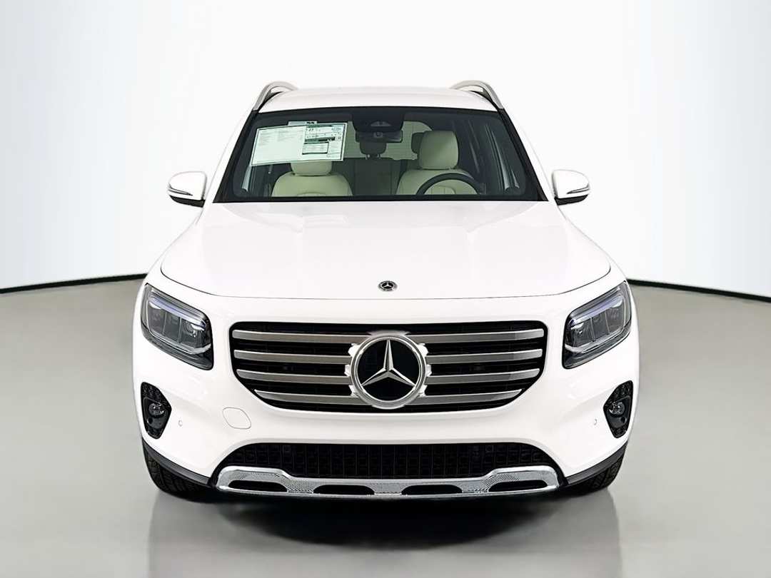 2025 Mercedes-Benz GLB 250 - Image 3