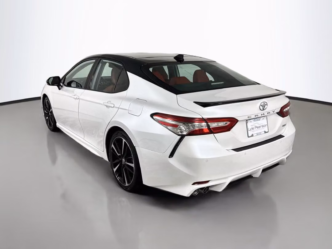 2019 Toyota Camry XSE V6 - Image 3