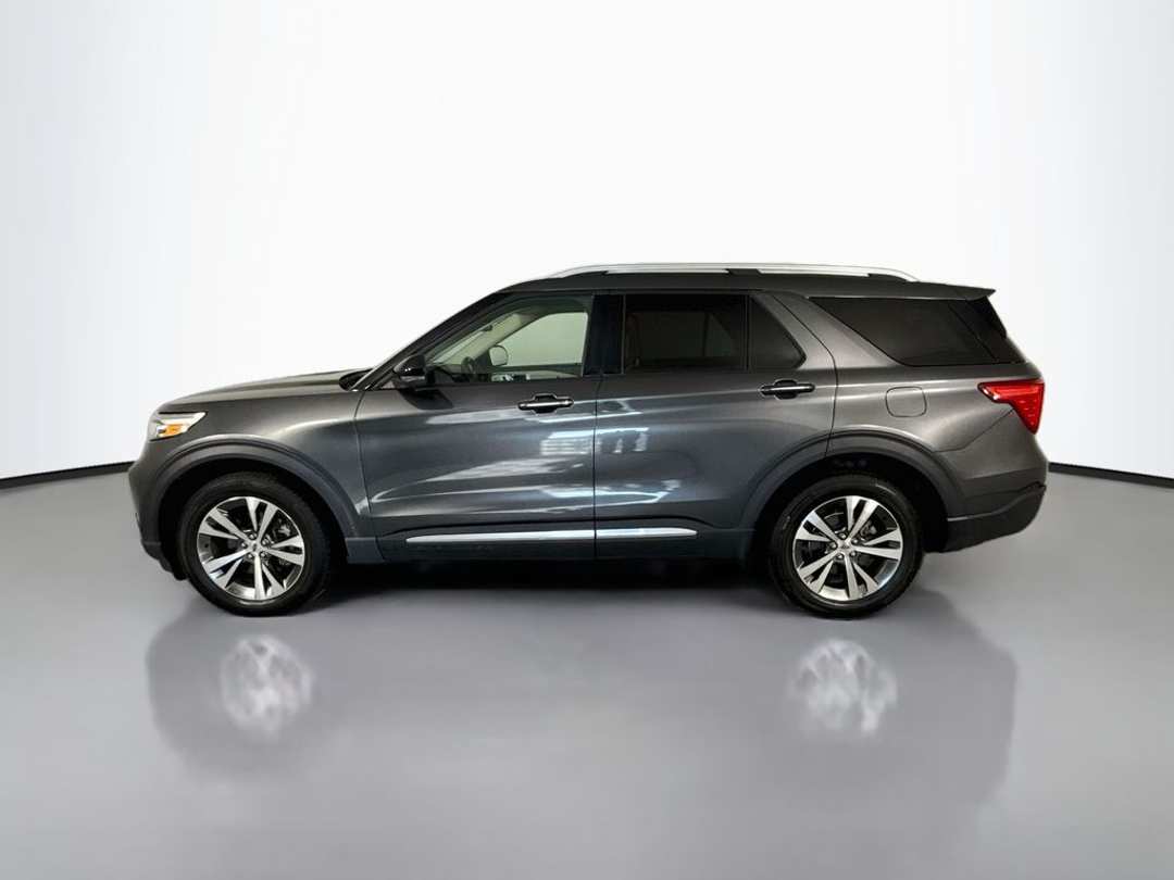 2020 Ford Explorer Platinum - Image 3