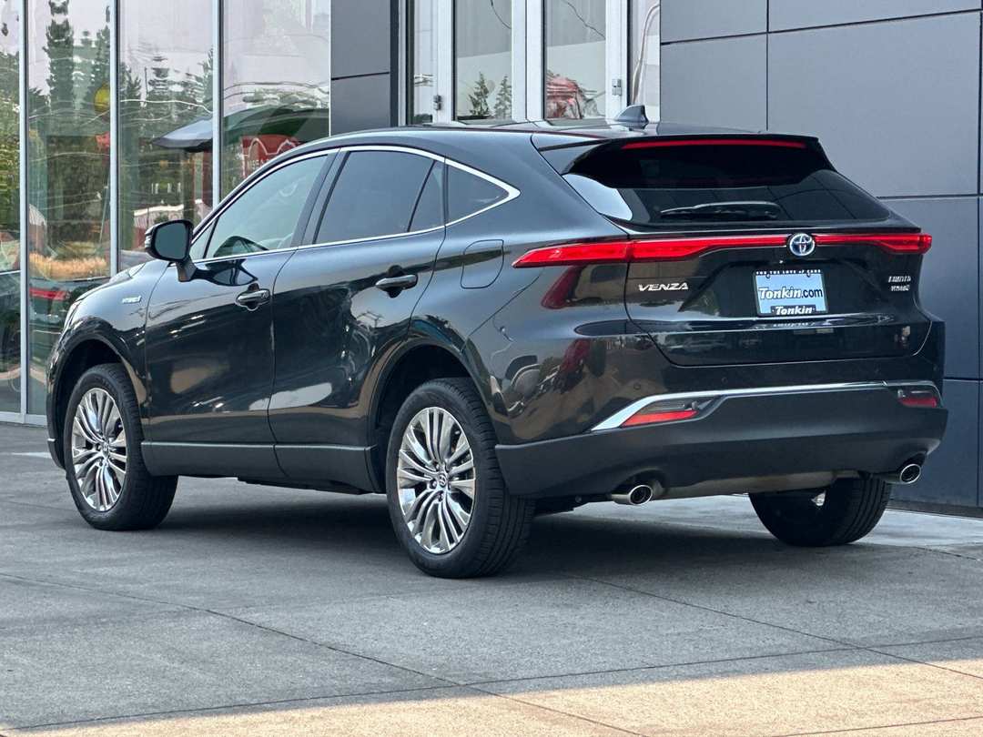 2021 Toyota Venza Limited - Image 5