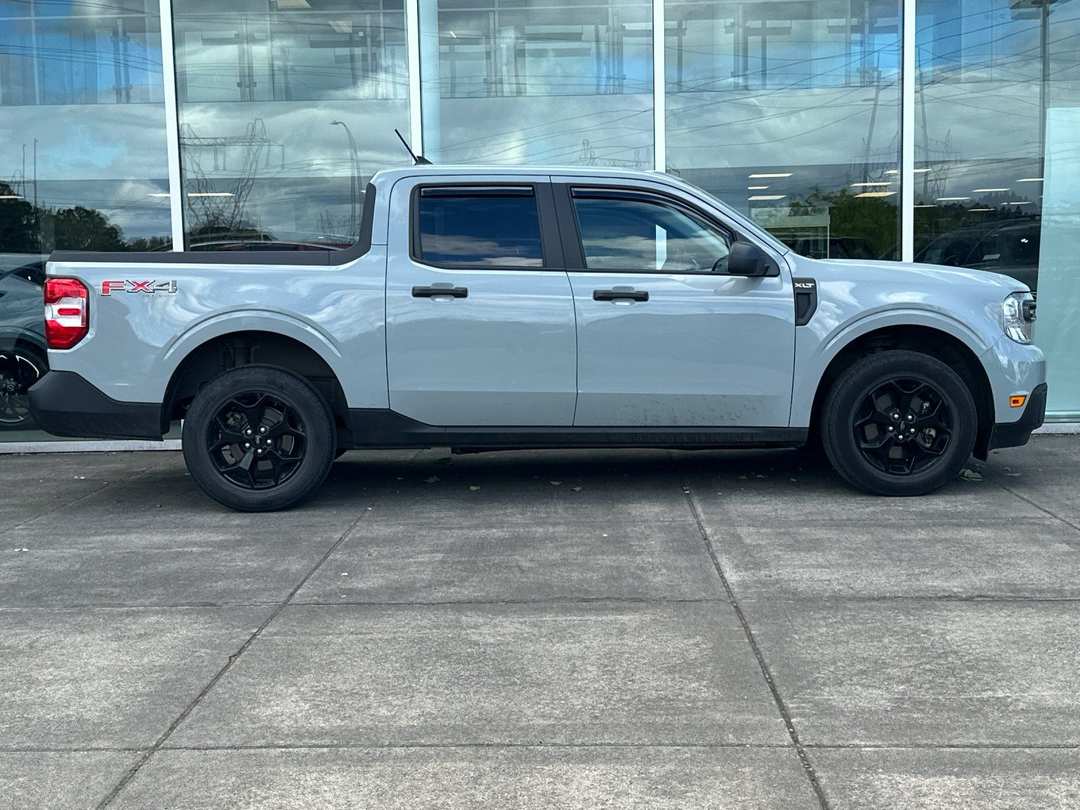 2024 Ford Maverick XLT - Image 2