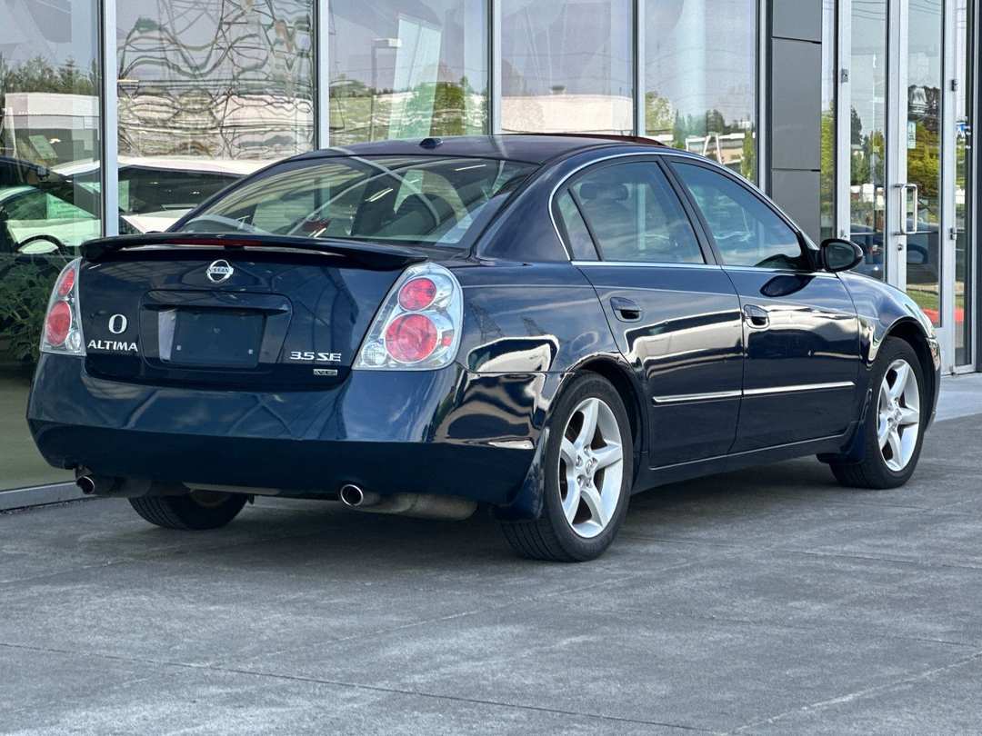 2006 Nissan Altima 3.5 SE - Image 3