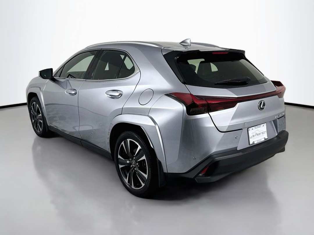 2023 Lexus Ux 250h Premium - Image 5