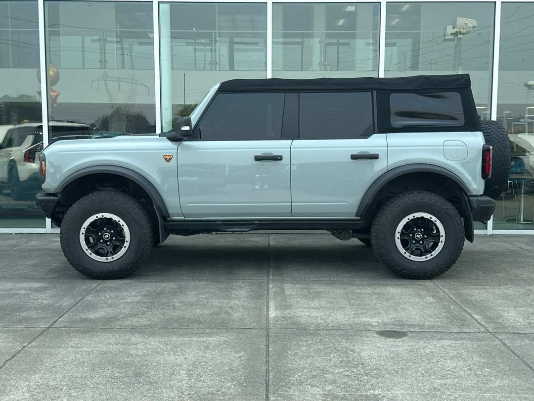 2021 Ford Bronco Badlands - Image 6