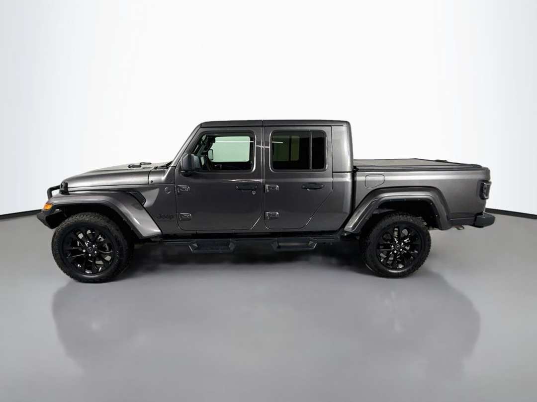 2024 Jeep Gladiator Sport - Image 3