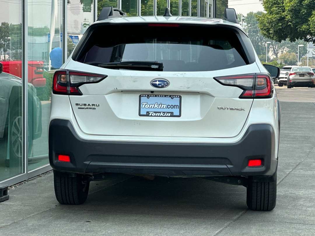 2025 Subaru Outback Premium - Image 4