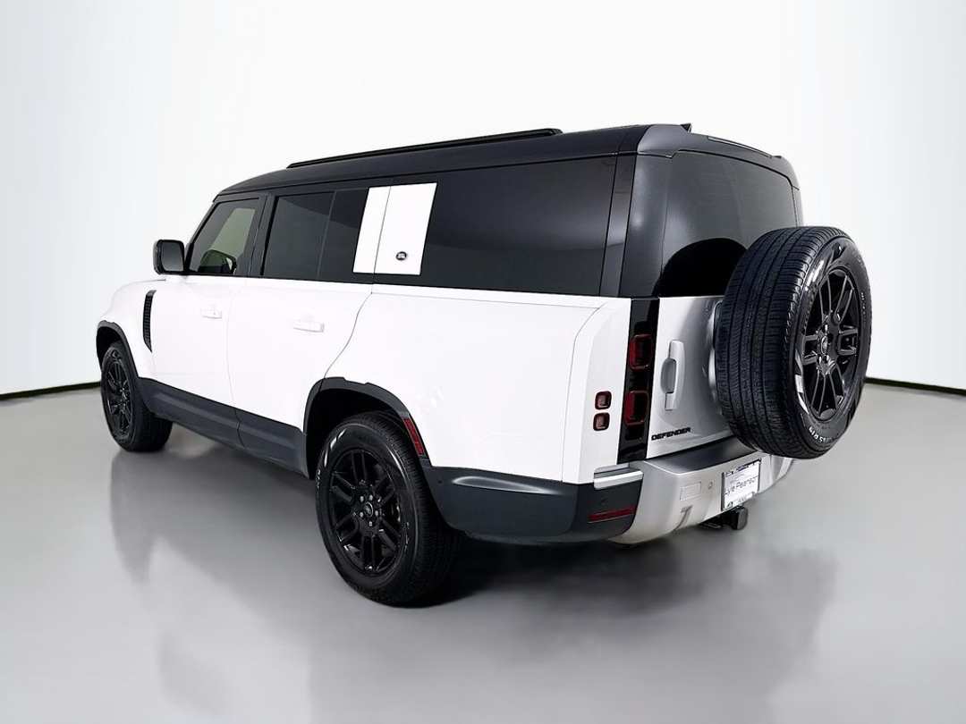 2024 Land Rover Defender 130 S - Image 5