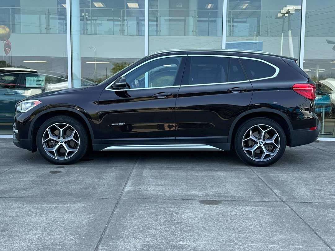 2018 BMW X1 xDrive28i - Image 6