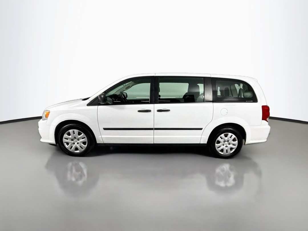 2014 Dodge Grand Caravan AVP - Image 2
