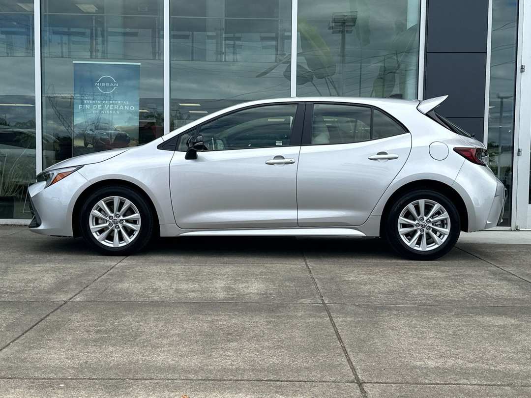 2026 Toyota Corolla SE - Image 6