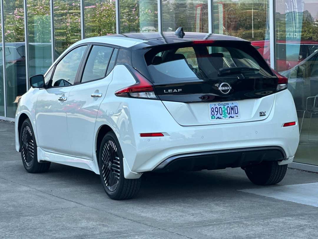 2025 Nissan LEAF SV Plus - Image 5