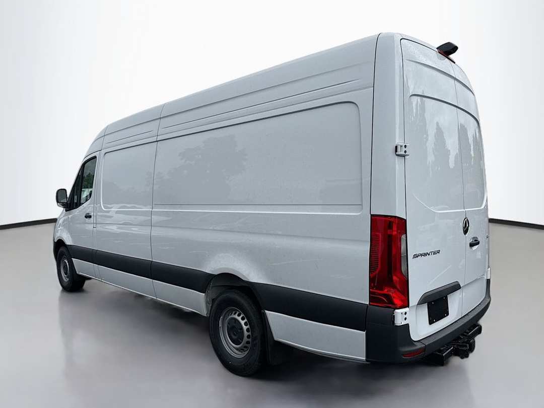 2026 Mercedes-Benz Sprinter 2500 - Image 5