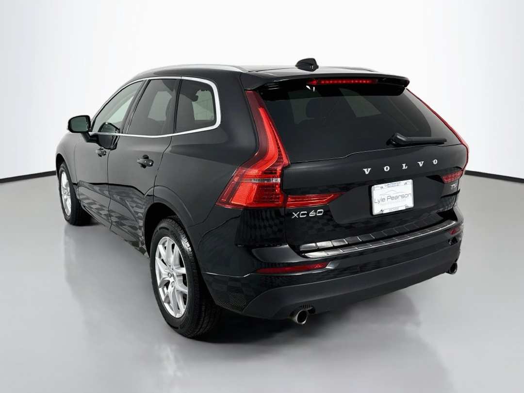 2021 Volvo Xc60 T5 Momentum - Image 3
