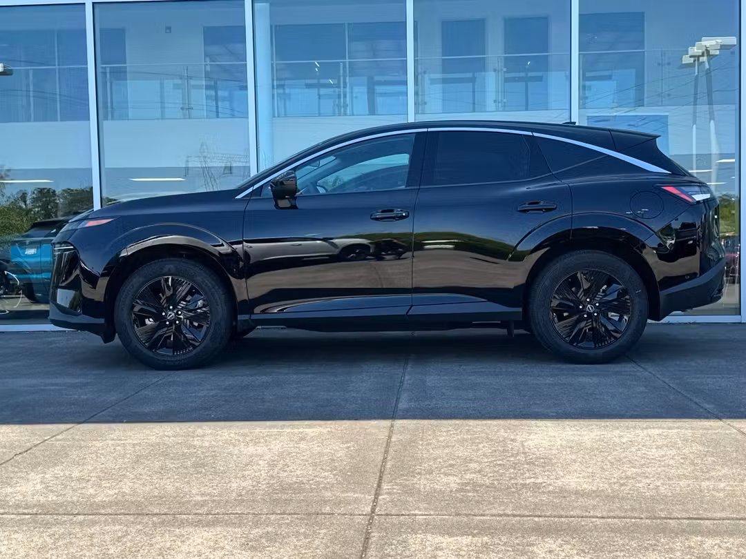 2025 Nissan Murano SV - Image 6