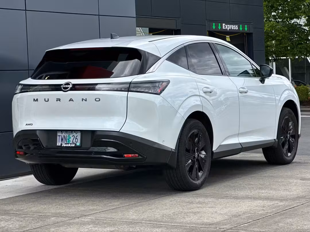 2025 Nissan Murano SV - Image 3