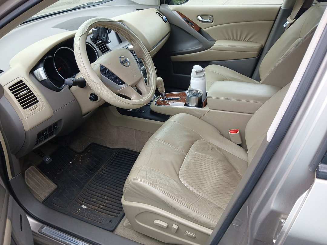 2010 Nissan Murano LE - Image 4