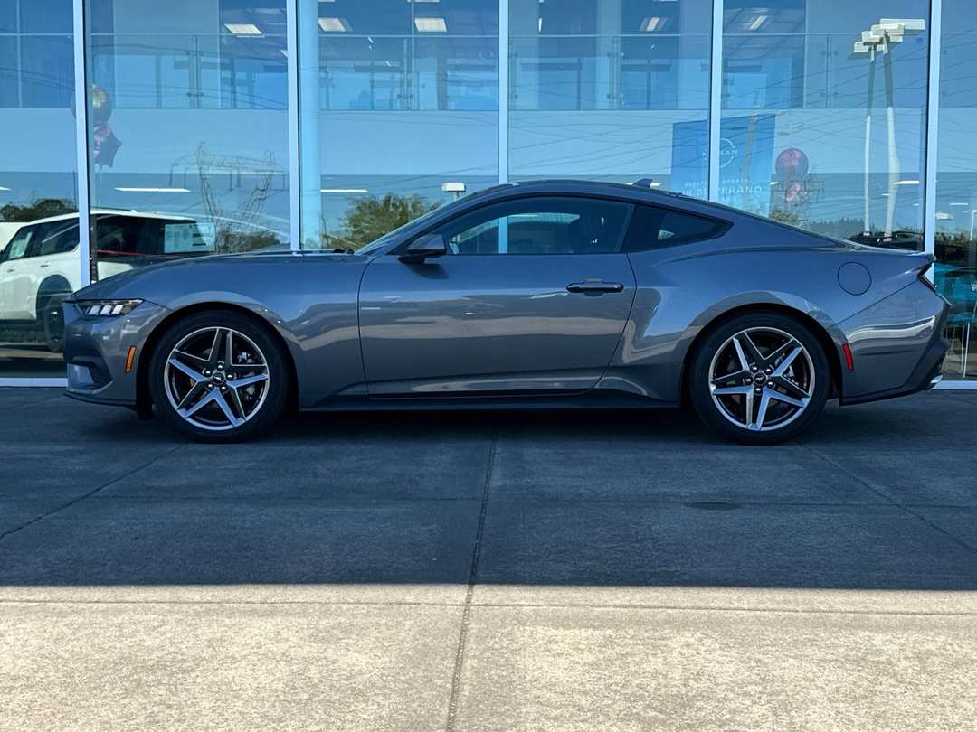 2024 Ford Mustang EcoBoost - Image 6