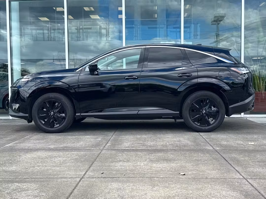 2025 Nissan Murano SV - Image 6