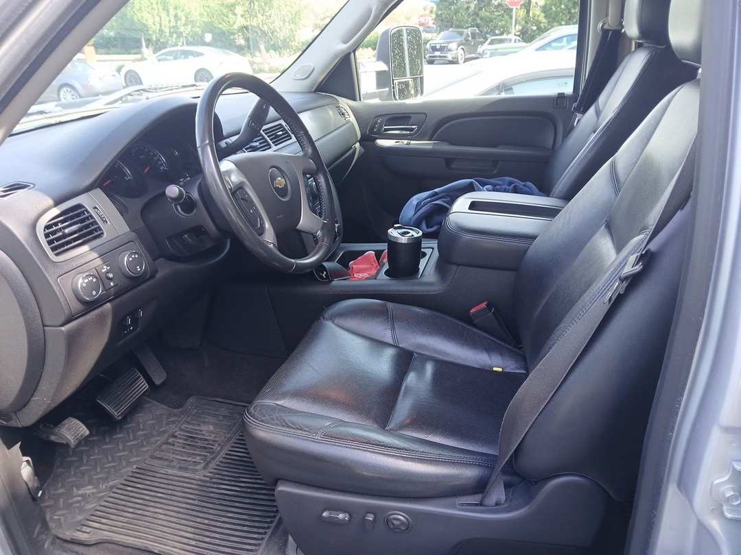 2014 Chevrolet Silverado 2500Hd LTZ - Image 3
