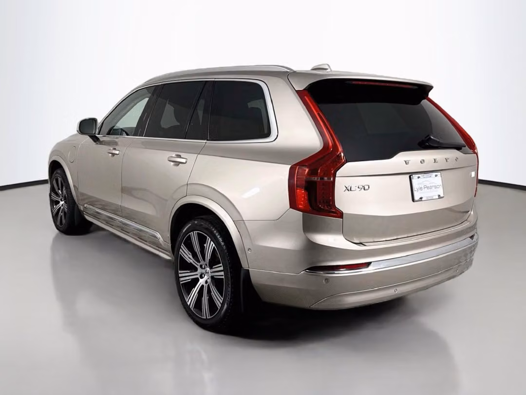 2024 Volvo Xc90 Recharge Plug-In Hybrid Ultimate - Image 3