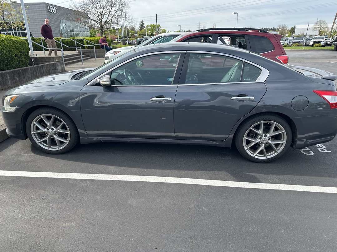 2011 Nissan Maxima 3.5 SV - Image 3