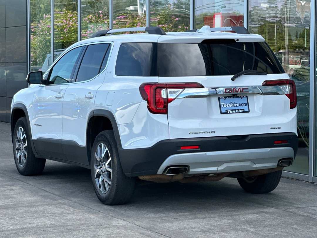 2023 GMC Acadia SLT - Image 5