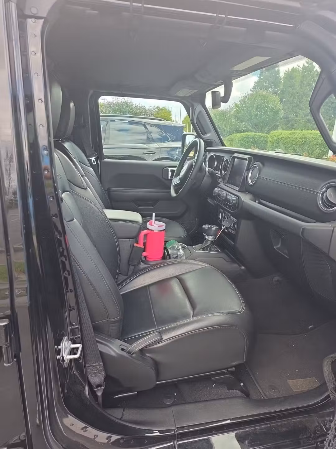2023 Jeep Wrangler Sahara 4xe - Image 5