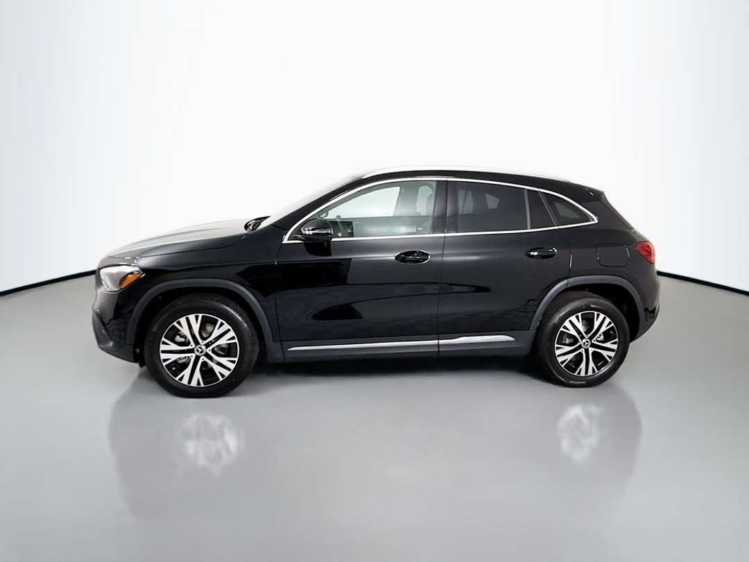 2026 Mercedes-Benz GLA 250 - Image 3