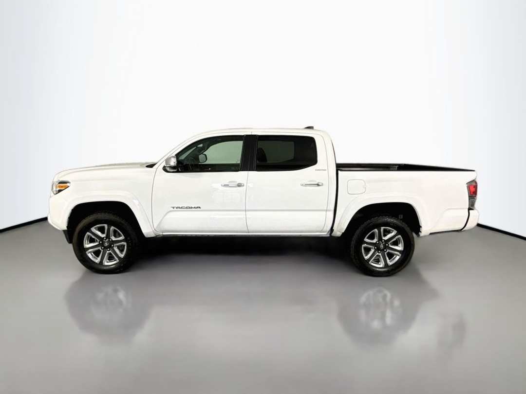 2017 Toyota Tacoma Limited - Image 3