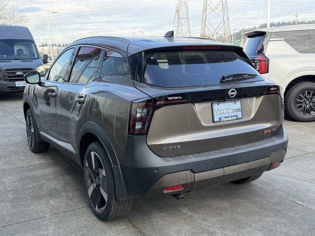 2026 Nissan Kicks SR - Image 5