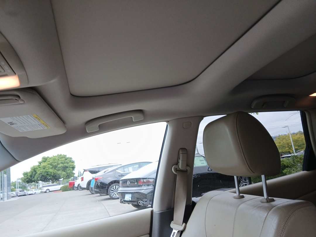 2010 Nissan Murano LE - Image 3