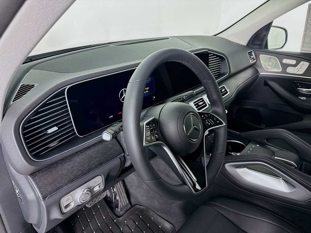 2026 Mercedes-Benz GLE 450 - Image 7