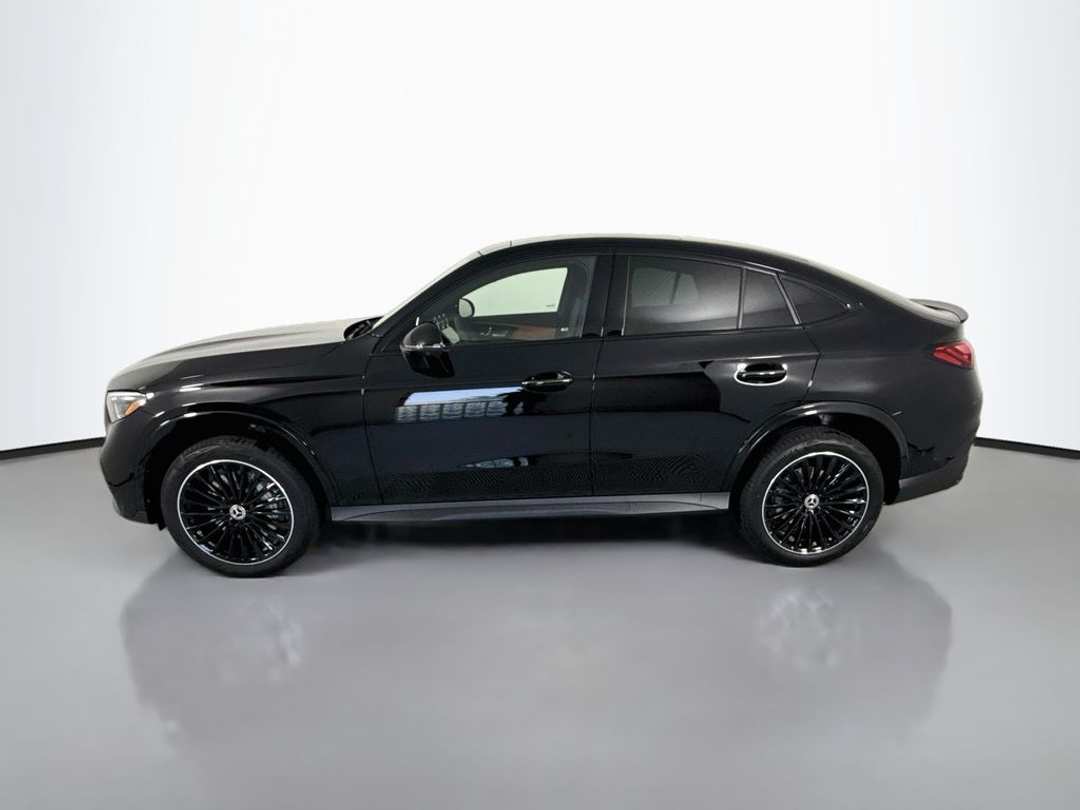 2027 Mercedes-Benz GLC 300 - Image 3
