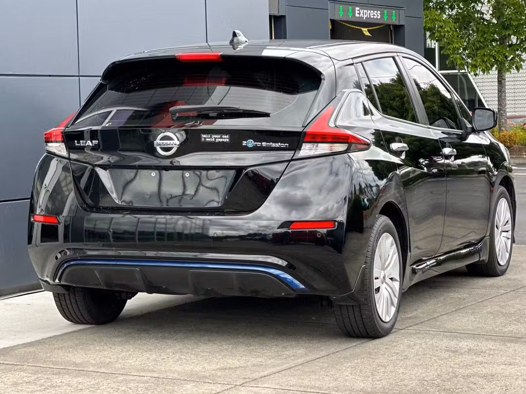 2022 Nissan LEAF S - Image 3