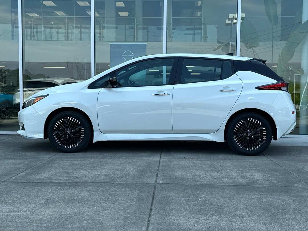 2025 Nissan LEAF SV Plus - Image 6
