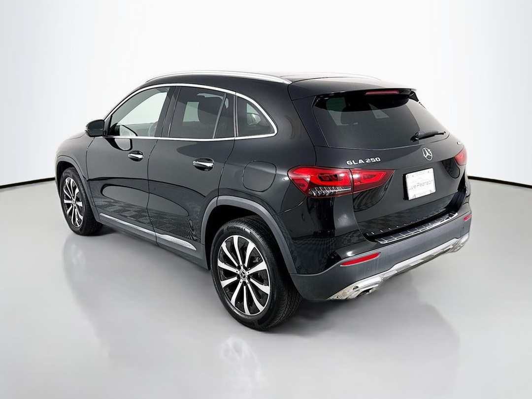 2022 Mercedes-Benz GLA 250 - Image 5