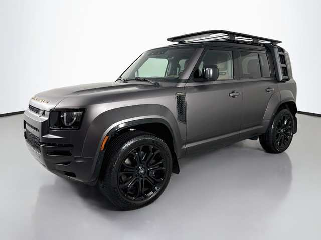 2025 Land Rover Defender 110 OCTA