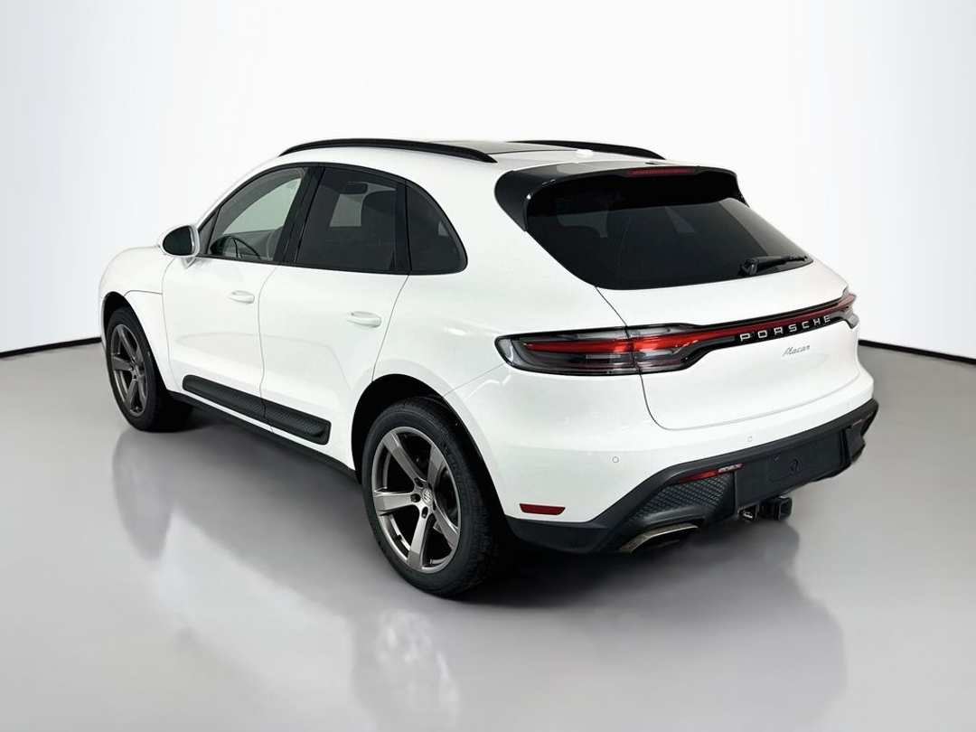 2023 Porsche Macan - Image 5