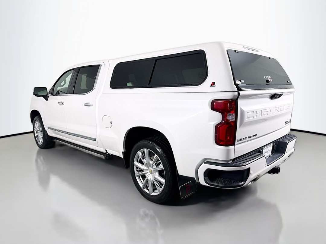 2023 Chevrolet Silverado 1500 High Country - Image 5