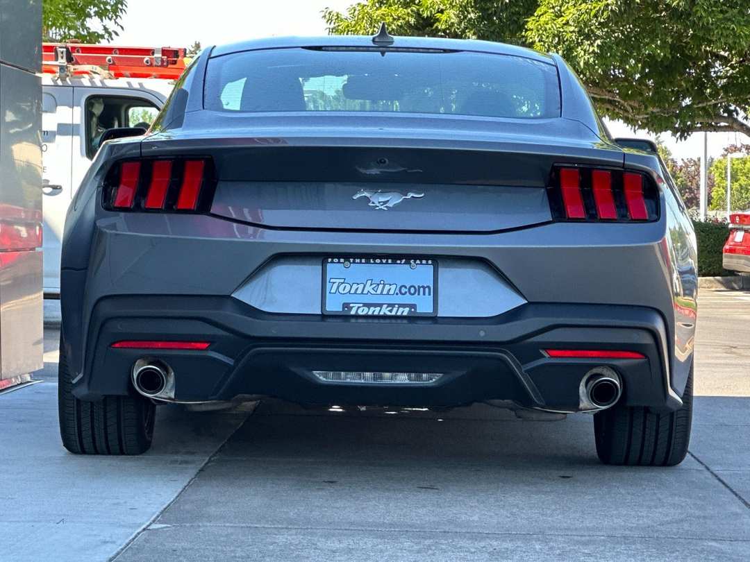 2024 Ford Mustang EcoBoost - Image 4