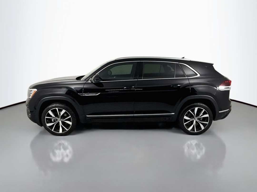 2024 Volkswagen Atlas Cross Sport 2.0T SEL Premium RLine - Image 3